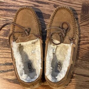 Ugh slippers size 8